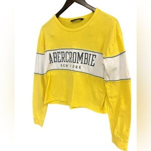 Abercrombie and Fitch Y2K size S crew neck in Amazing vintage cond. Oversized